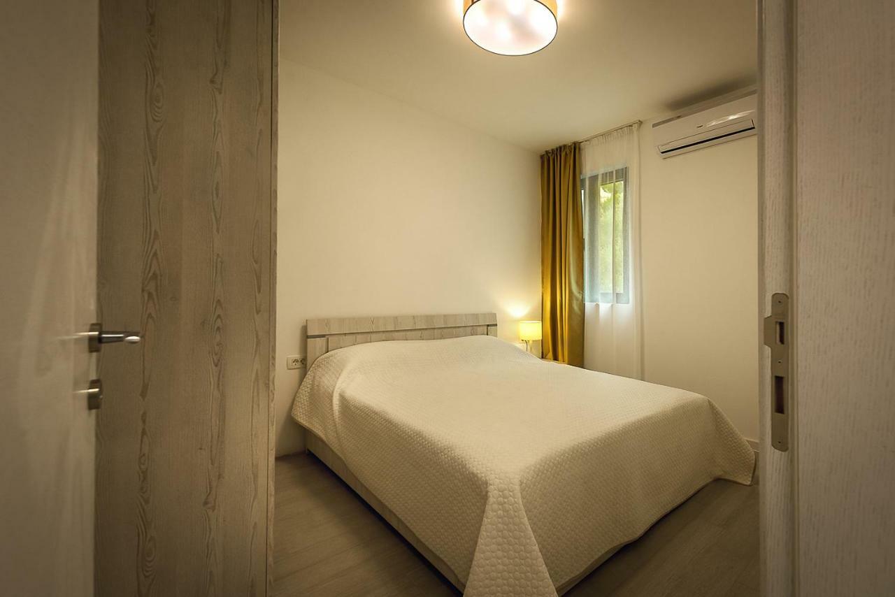 Adria Lux Apartmens 2 Sveti Stefan Zewnętrze zdjęcie